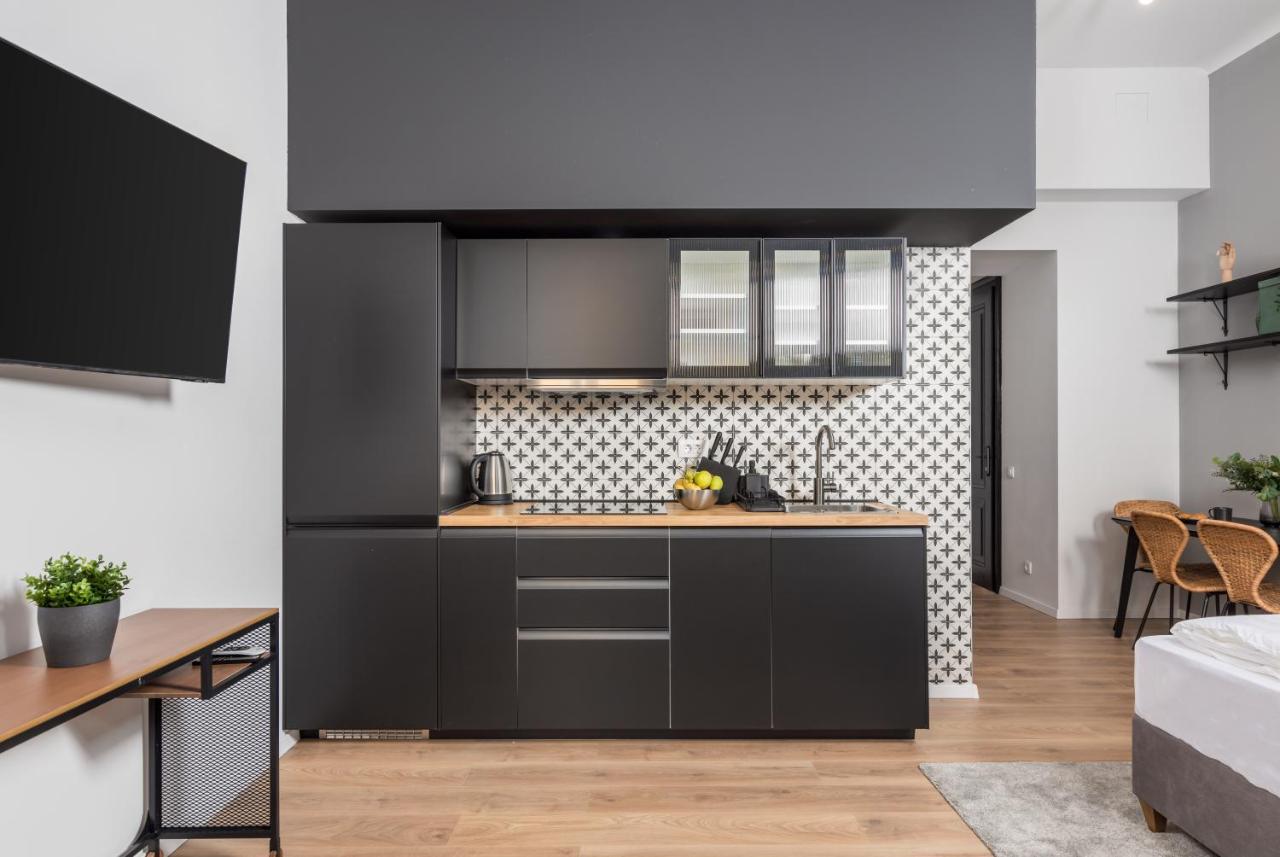 Apartments & Rooms One World Риека Экстерьер фото