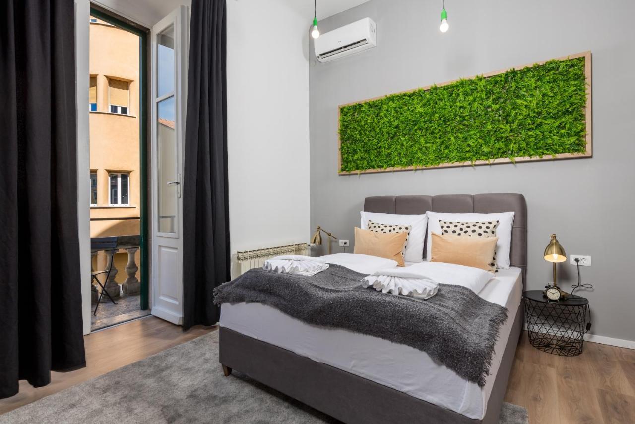 Apartments & Rooms One World Риека Экстерьер фото