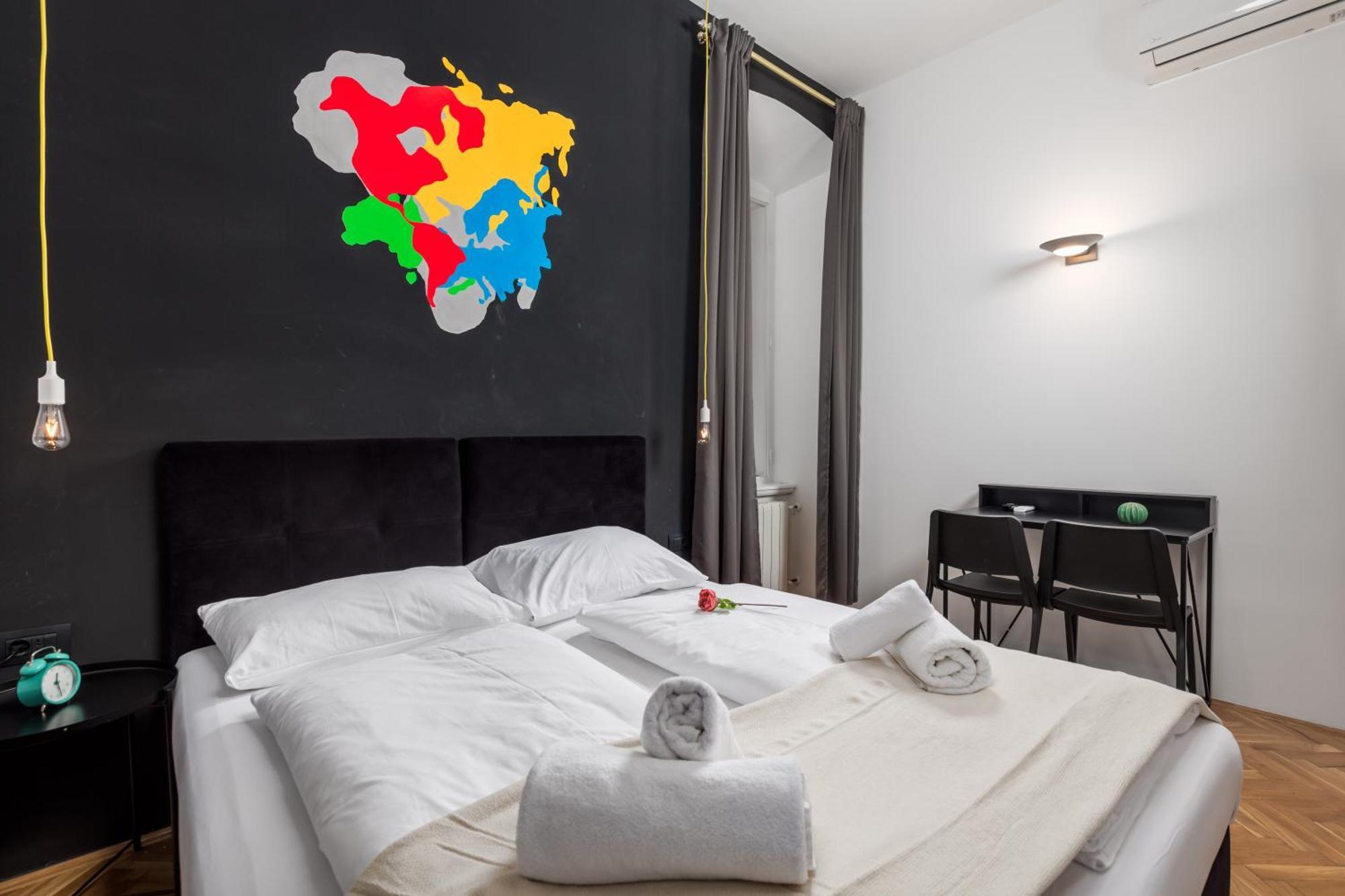 Apartments & Rooms One World Риека Экстерьер фото