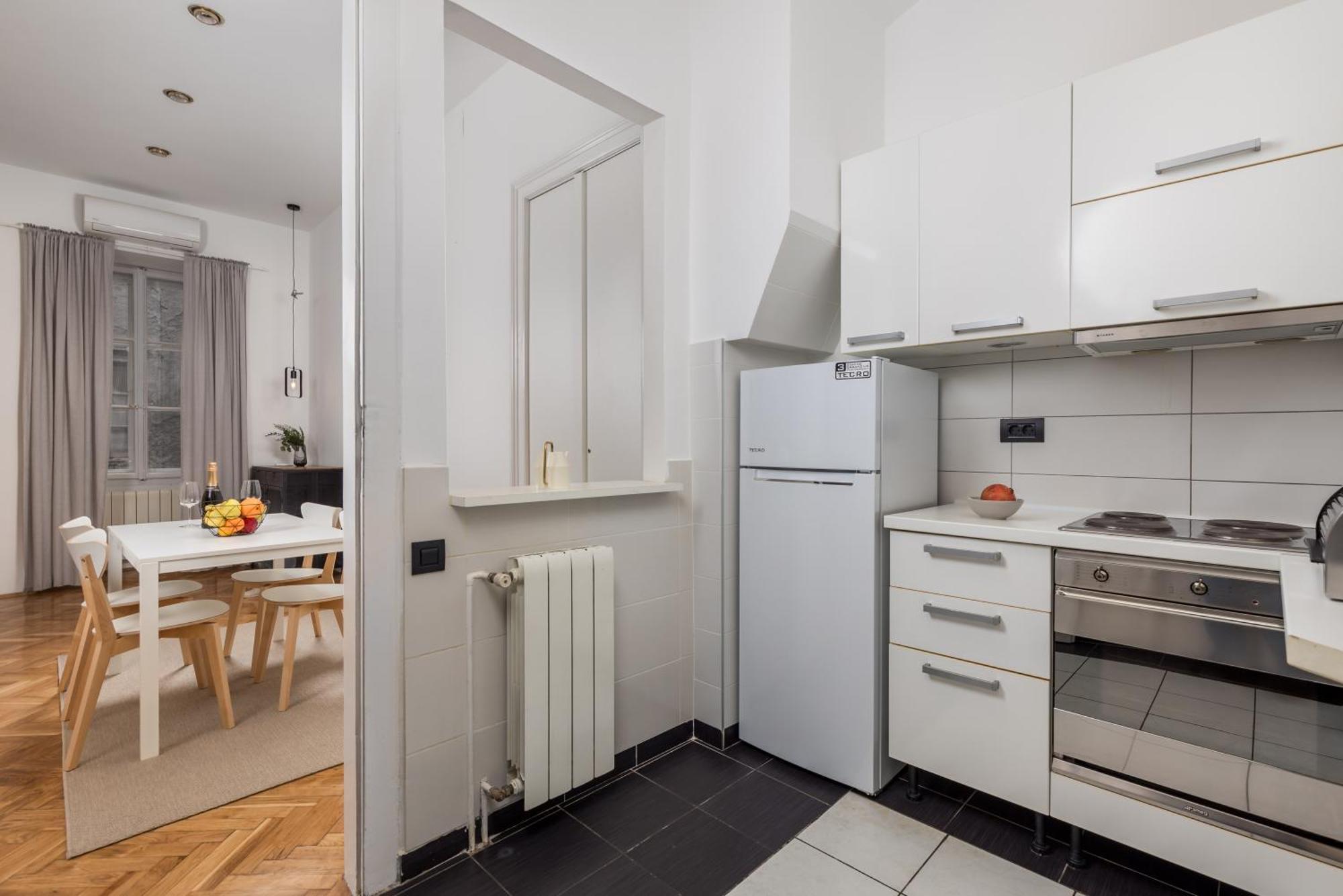 Apartments & Rooms One World Риека Экстерьер фото
