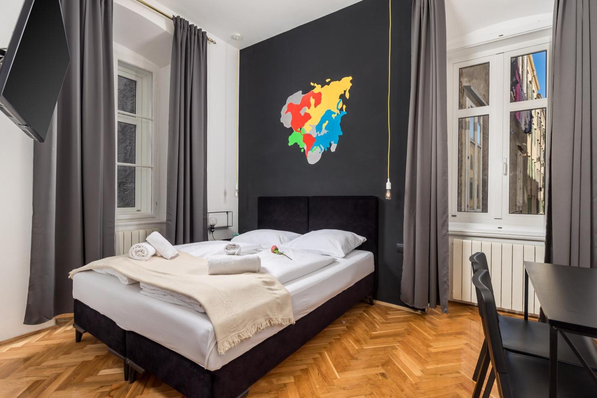 Apartments & Rooms One World Риека Экстерьер фото
