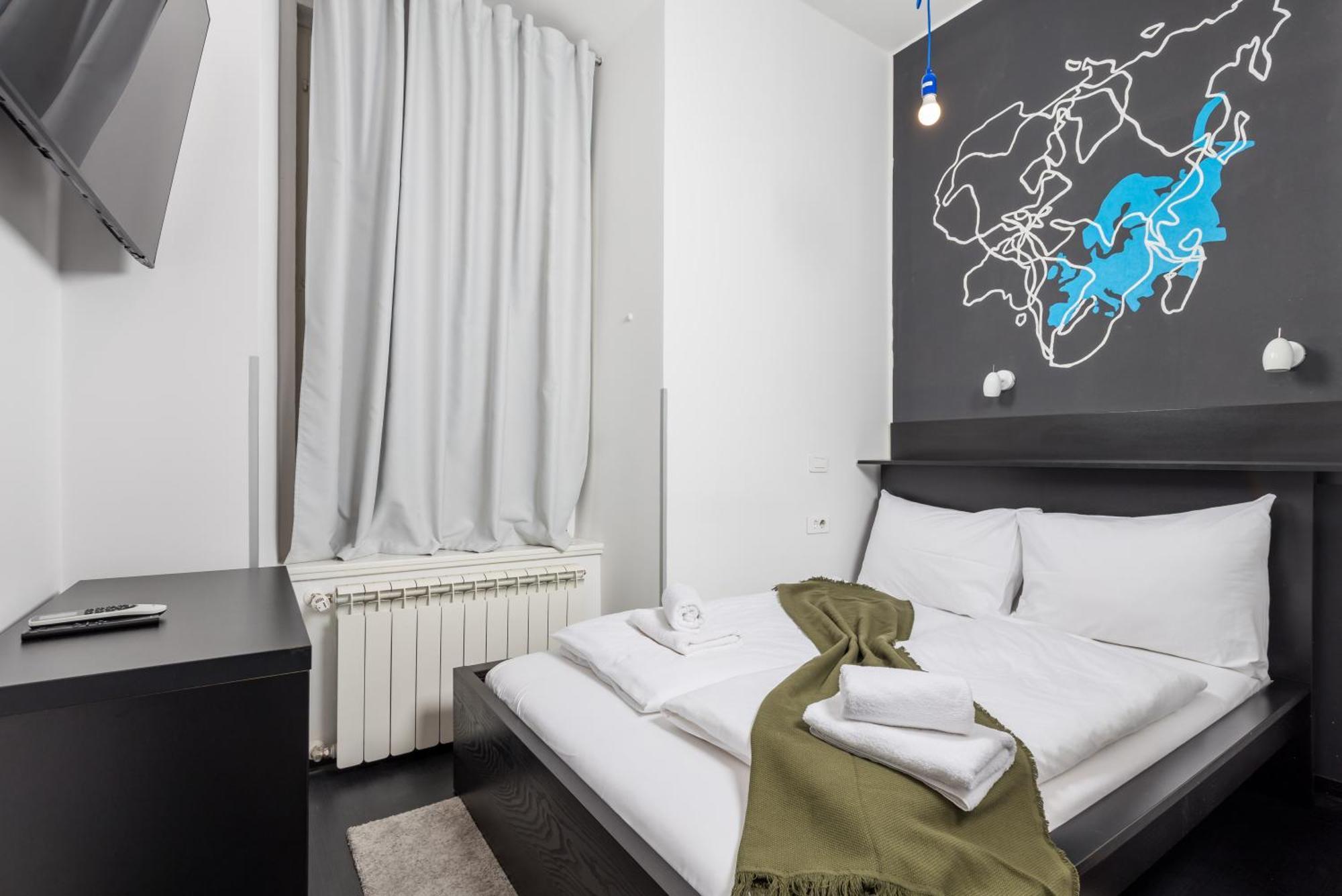 Apartments & Rooms One World Риека Экстерьер фото